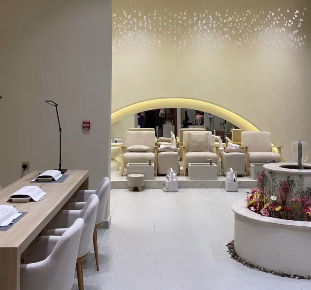 exclusive salon services while enjoying a gaming break.