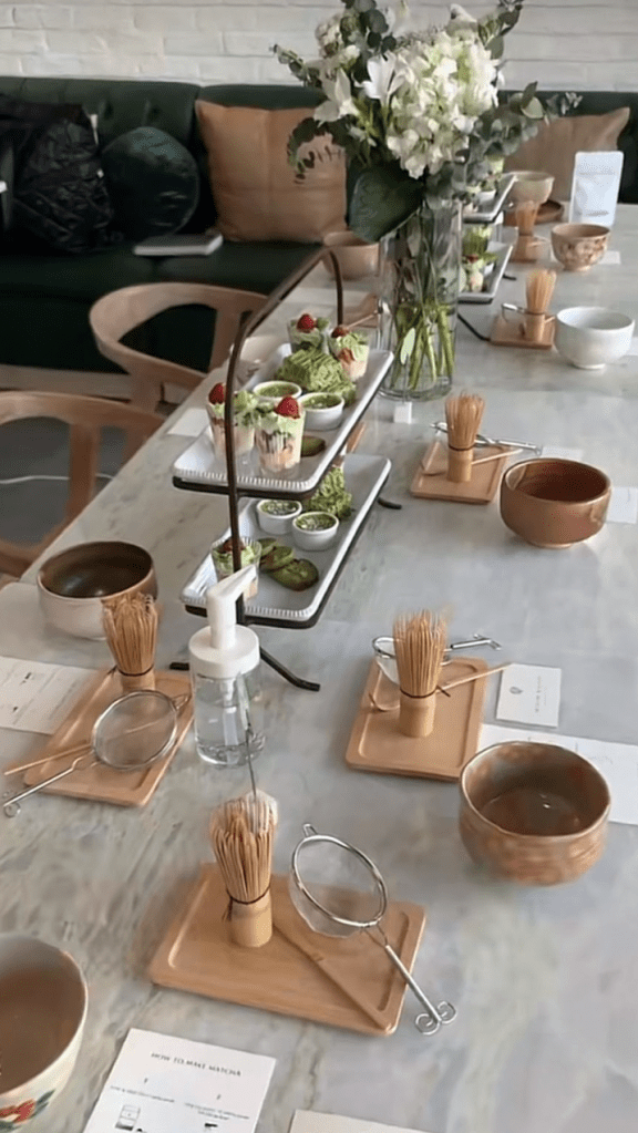 A stylish matcha café and workshop featuring handcrafted matcha beverages and a cozy, creative setting.